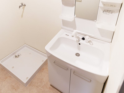 洗面化粧台入れ替え